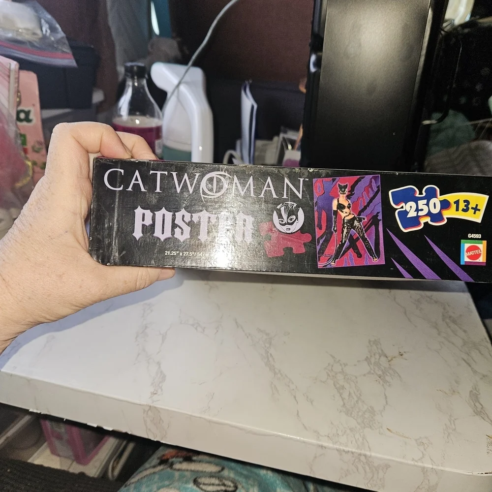Mattel Catwoman Puzzle - Black and Purple